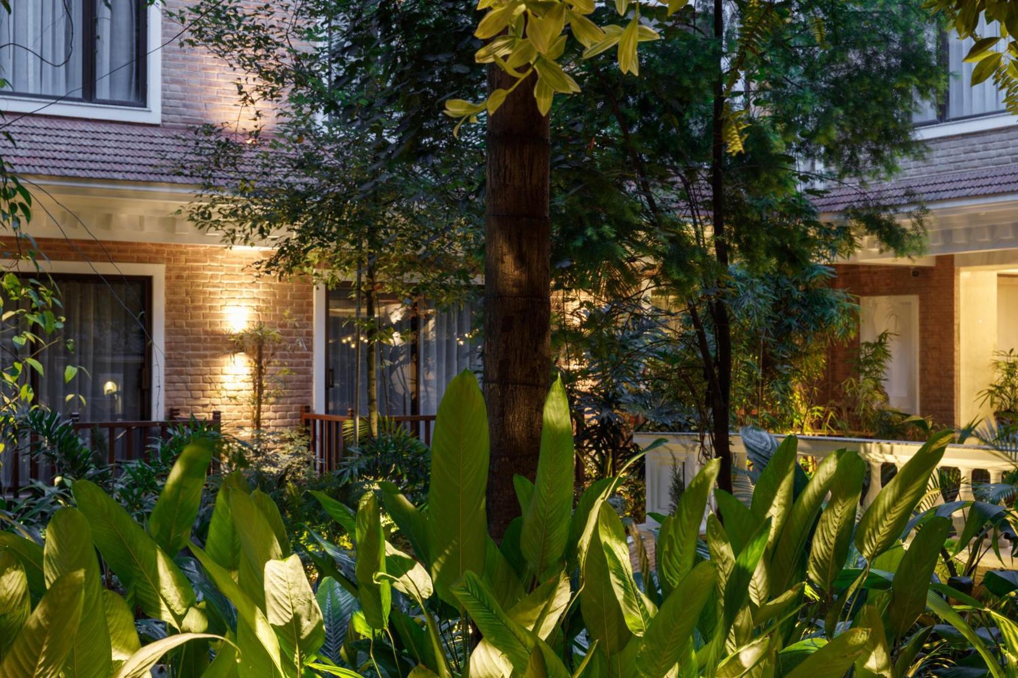 Hotel Thrive, A Tropical Courtyard กาฐมาณฑุ ภายนอก รูปภาพ